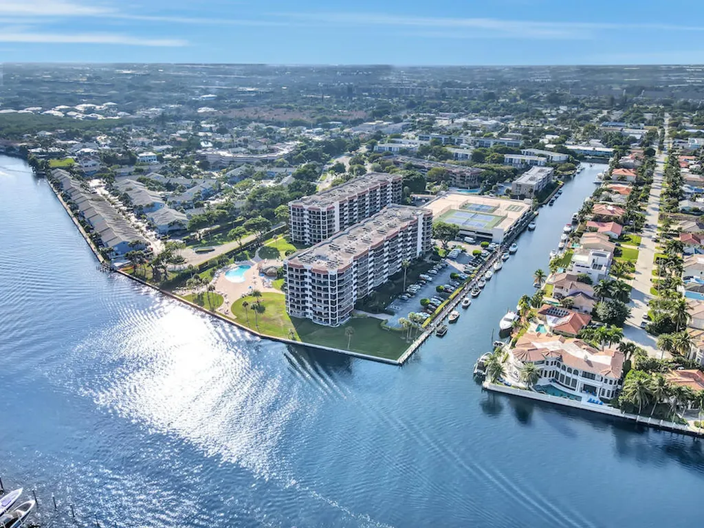 859 Jeffery Street SE Boca Raton FL 33487