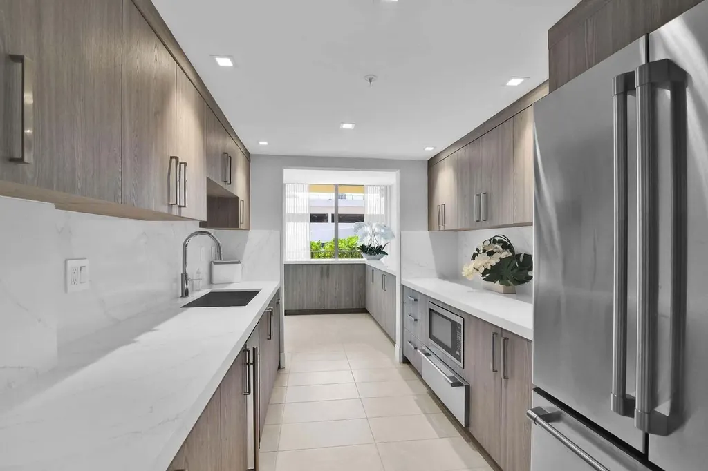 859 Jeffery Street SE Boca Raton FL 33487