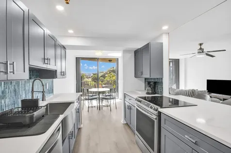 859 Jeffery Street SE Boca Raton FL 33487