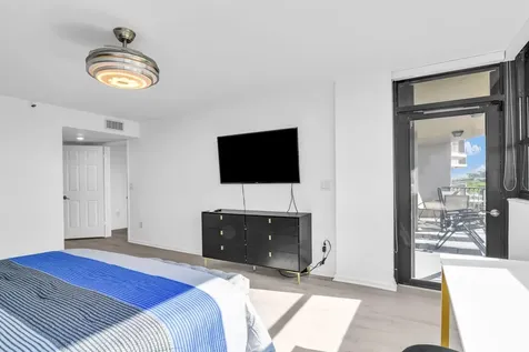 859 Jeffery Street SE Boca Raton FL 33487