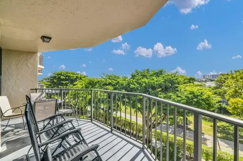 859 Jeffery Street SE Boca Raton FL 33487