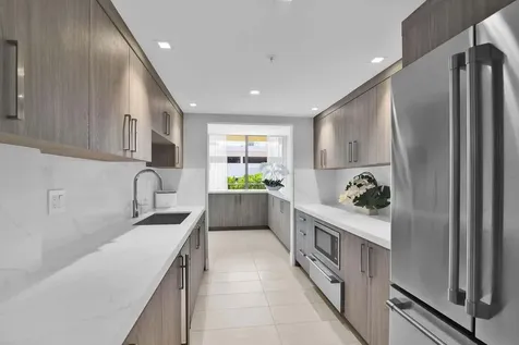 859 Jeffery Street SE Boca Raton FL 33487
