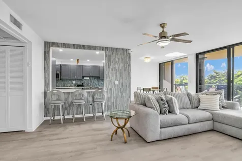 859 Jeffery Street SE Boca Raton FL 33487