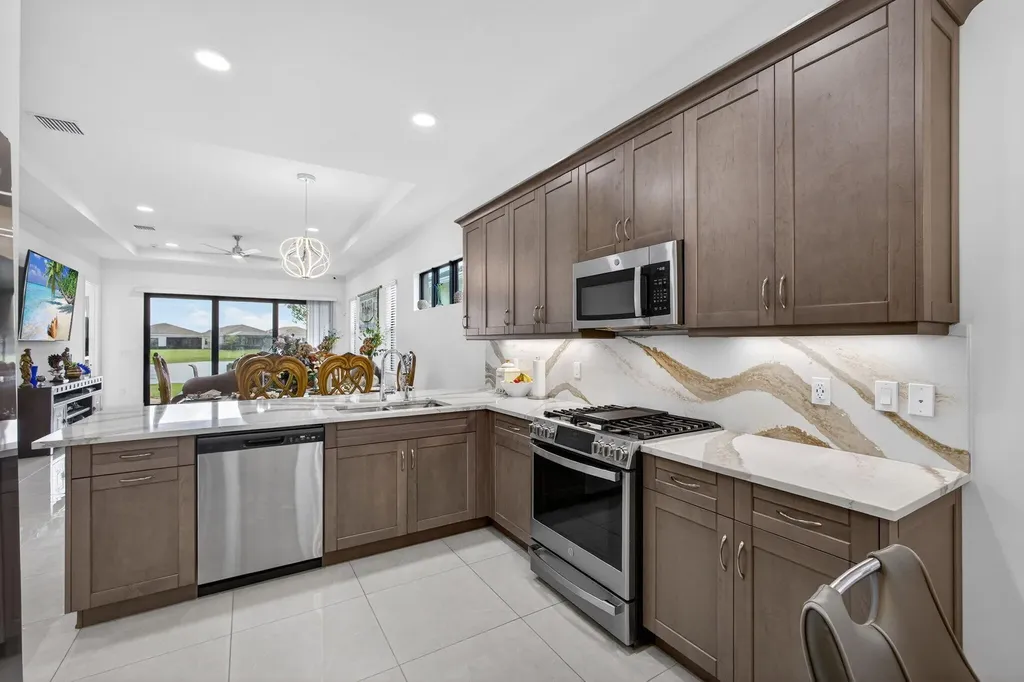 4805 Saint Armands Way Westlake FL 33470