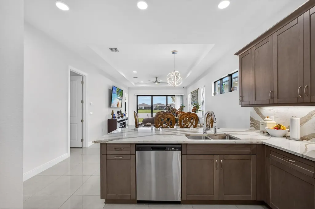 4805 Saint Armands Way Westlake FL 33470