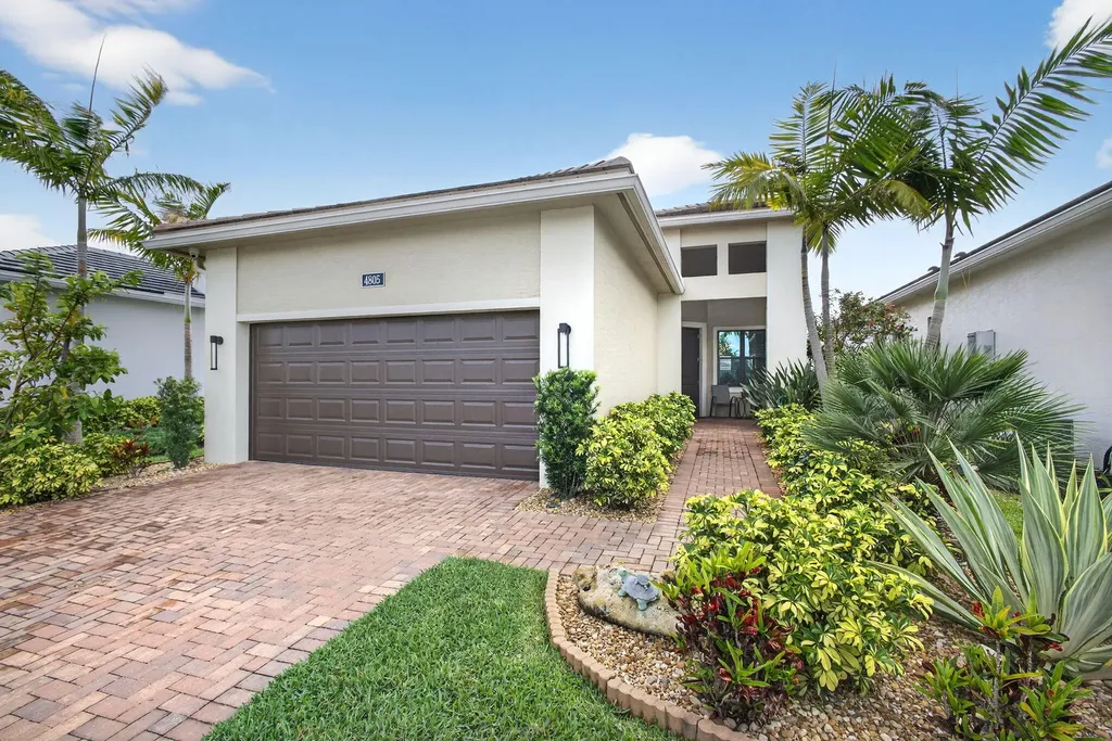 4805 Saint Armands Way Westlake FL 33470