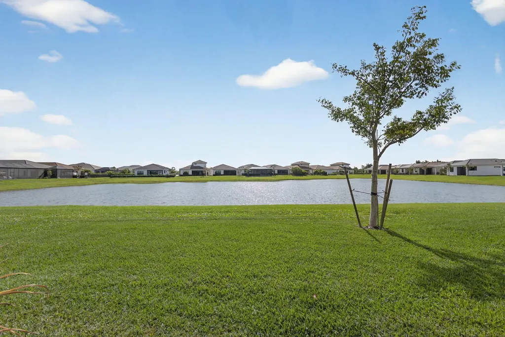 4805 Saint Armands Way Westlake FL 33470