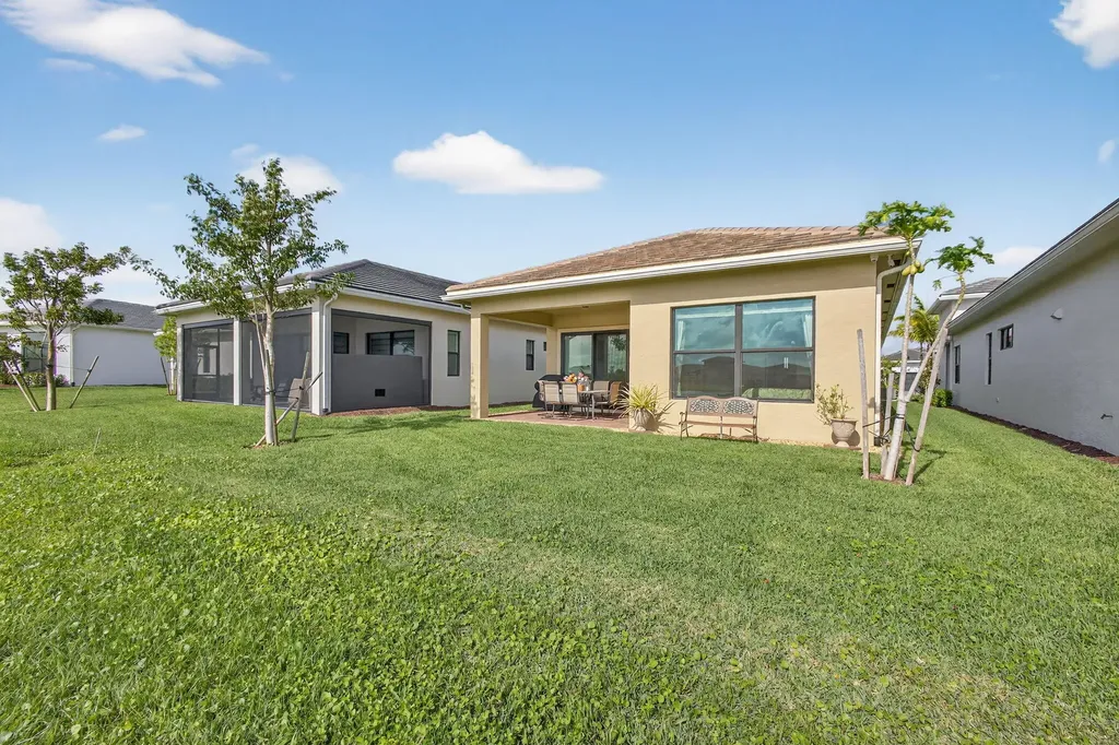 4805 Saint Armands Way Westlake FL 33470