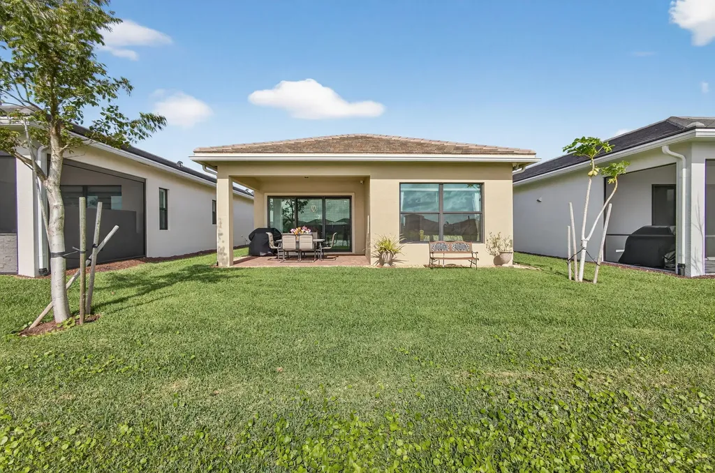 4805 Saint Armands Way Westlake FL 33470
