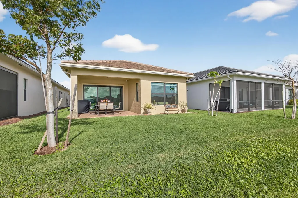 4805 Saint Armands Way Westlake FL 33470