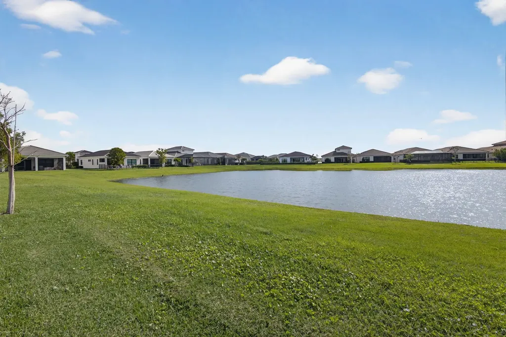 4805 Saint Armands Way Westlake FL 33470