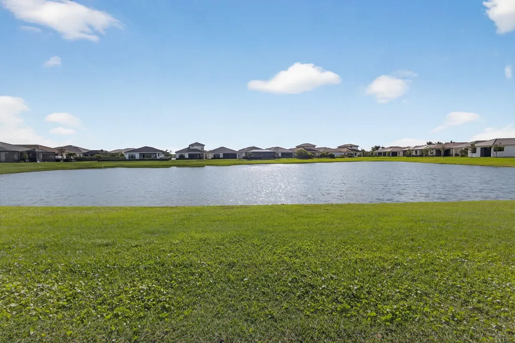 4805 Saint Armands Way Westlake FL 33470