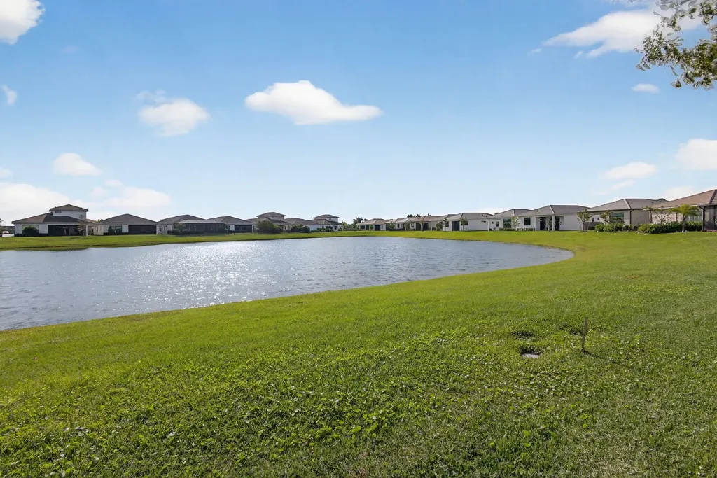 4805 Saint Armands Way Westlake FL 33470