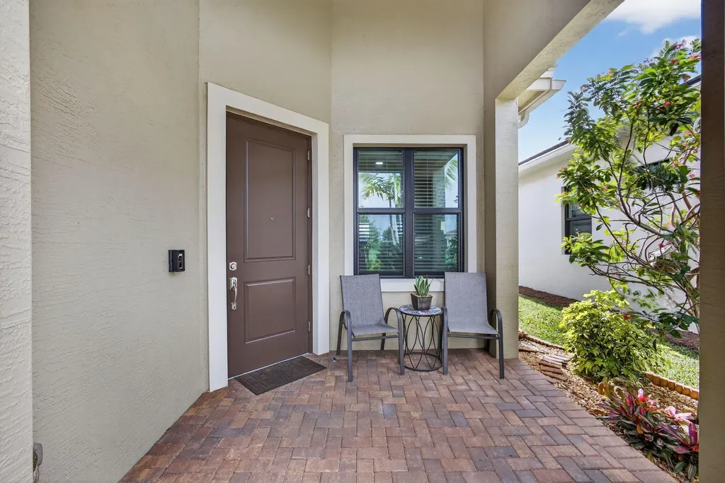 4805 Saint Armands Way Westlake FL 33470