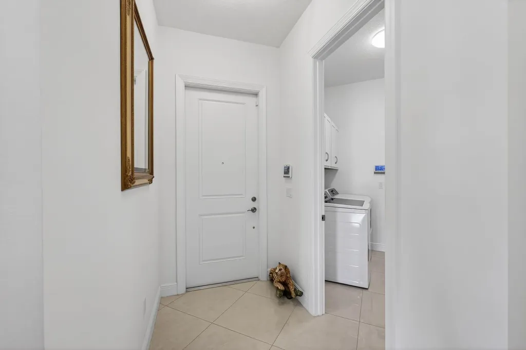 4805 Saint Armands Way Westlake FL 33470