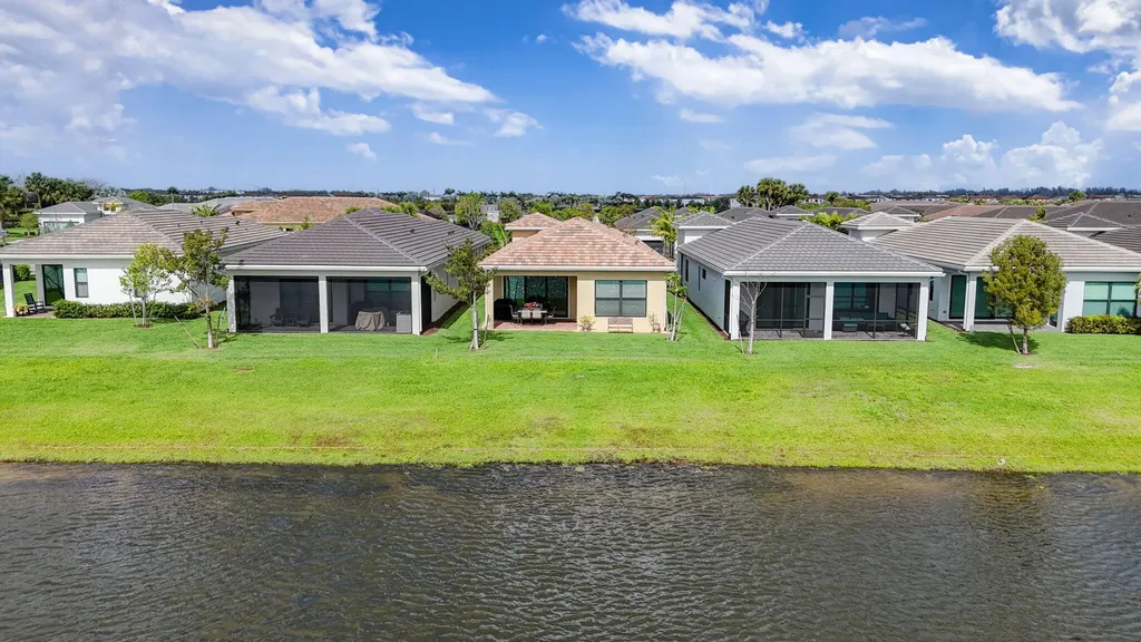 4805 Saint Armands Way Westlake FL 33470