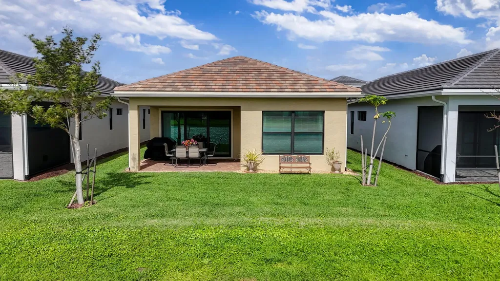 4805 Saint Armands Way Westlake FL 33470