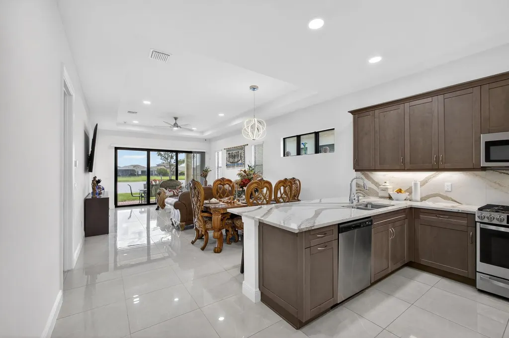 4805 Saint Armands Way Westlake FL 33470