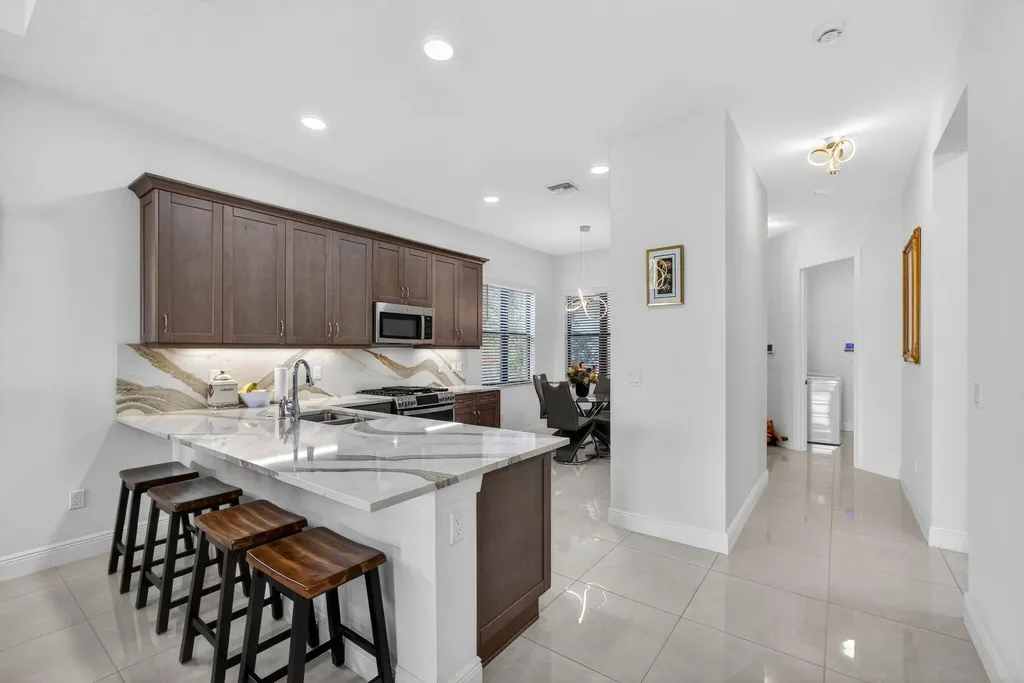 4805 Saint Armands Way Westlake FL 33470