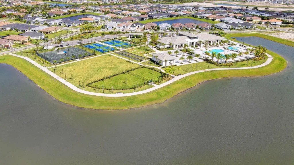 4805 Saint Armands Way Westlake FL 33470