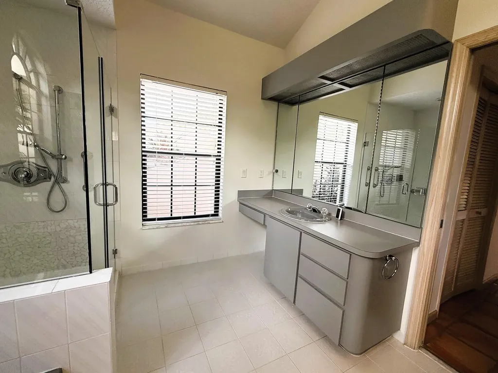 4 Lochwick Road Palm Beach Gardens FL 33418