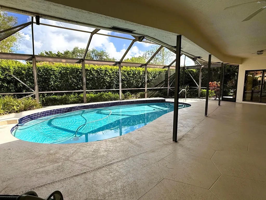 4 Lochwick Road Palm Beach Gardens FL 33418