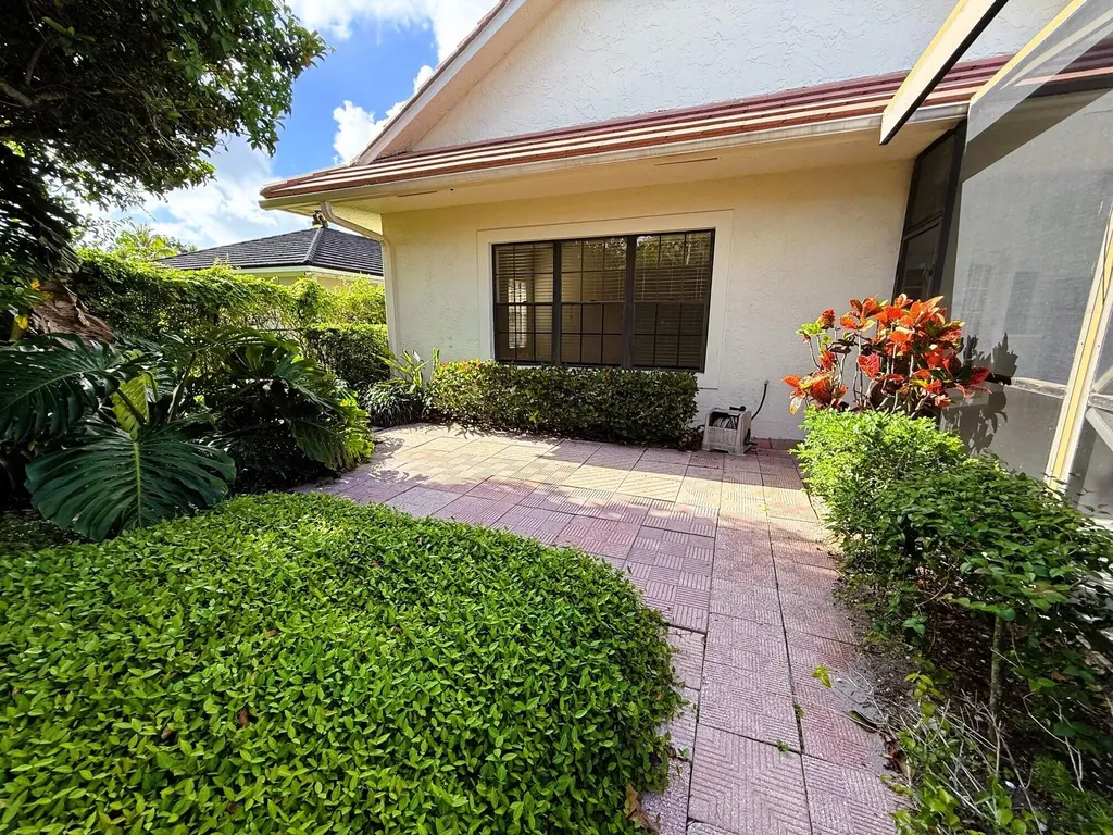 4 Lochwick Road Palm Beach Gardens FL 33418