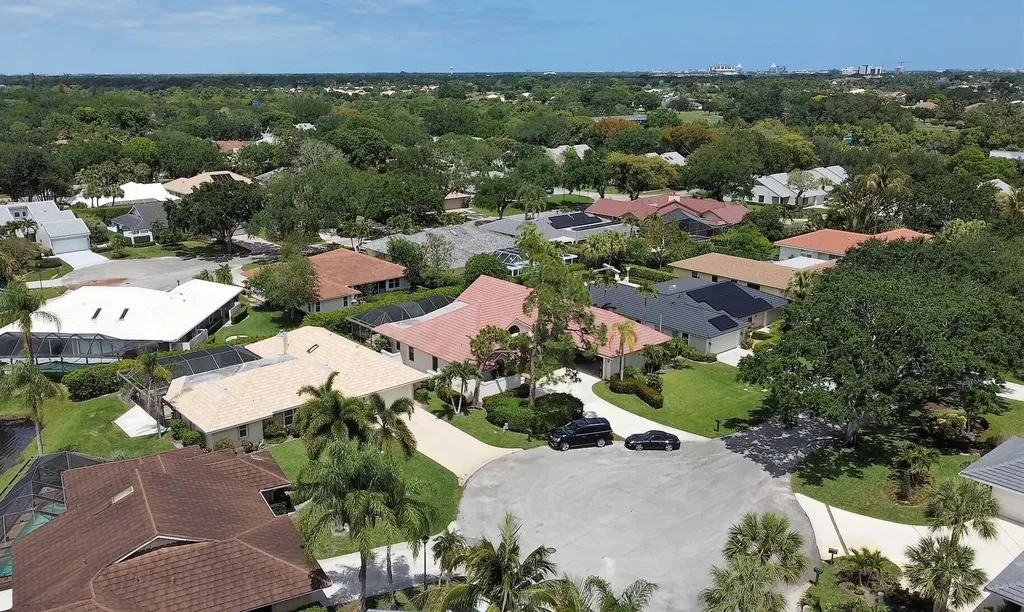 4 Lochwick Road Palm Beach Gardens FL 33418