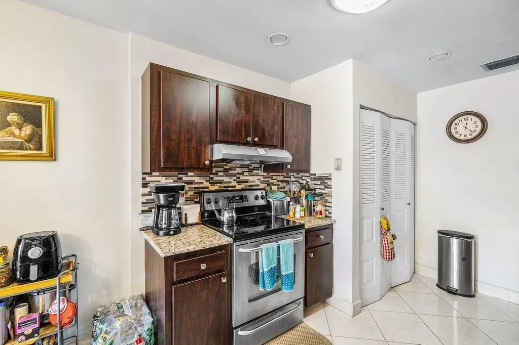 5814 Doris Court Delray Beach FL 33484