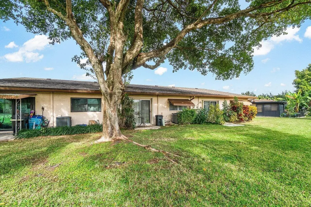 5814 Doris Court Delray Beach FL 33484