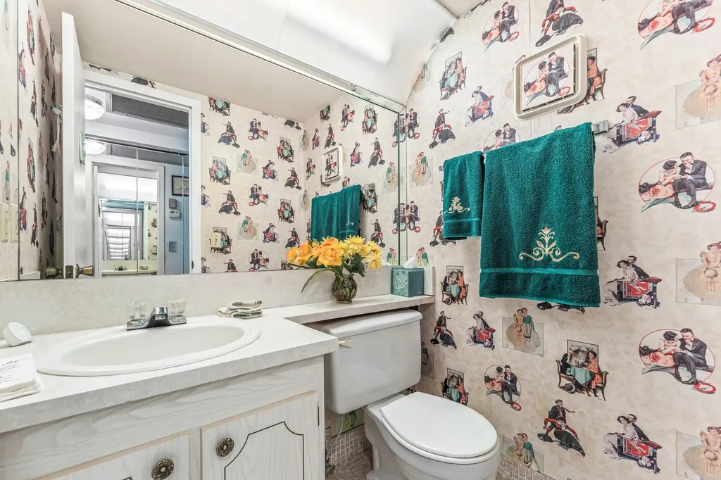 629 Fanshaw O Boca Raton FL 33434