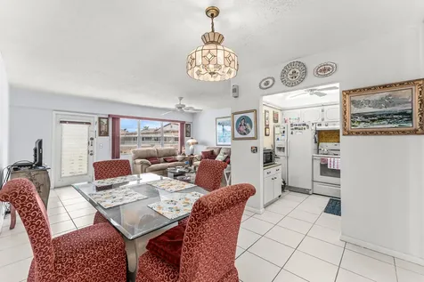 629 Fanshaw O Boca Raton FL 33434