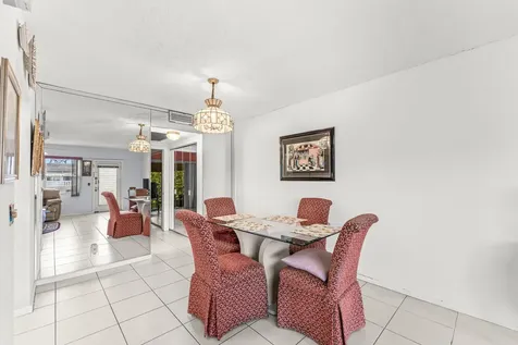 629 Fanshaw O Boca Raton FL 33434