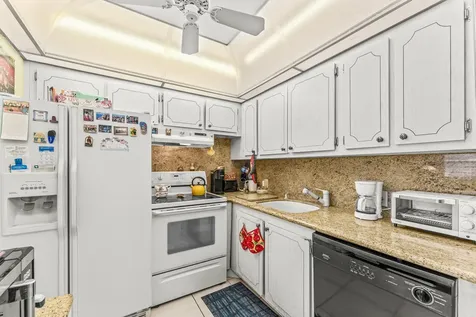 629 Fanshaw O Boca Raton FL 33434