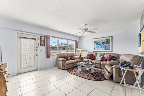 629 Fanshaw O Boca Raton FL 33434