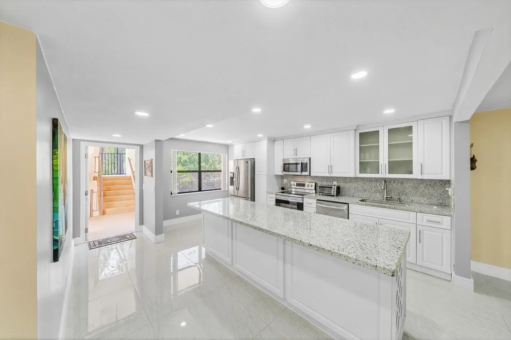 2704 NW 104th Avenue Sunrise FL 33322
