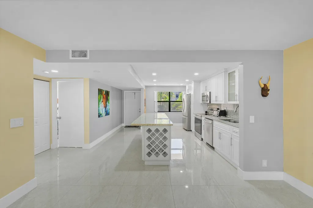 2704 NW 104th Avenue Sunrise FL 33322