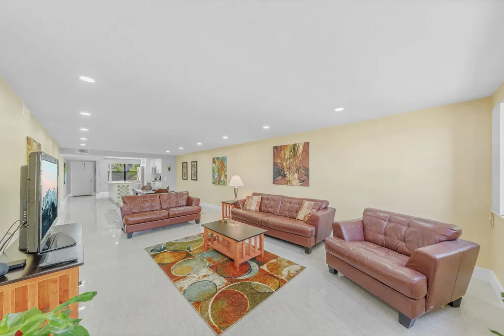 2704 NW 104th Avenue Sunrise FL 33322