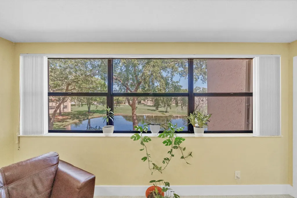 2704 NW 104th Avenue Sunrise FL 33322