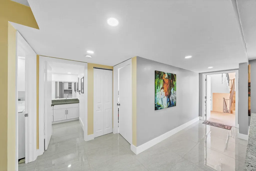 2704 NW 104th Avenue Sunrise FL 33322