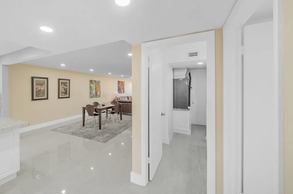 2704 NW 104th Avenue Sunrise FL 33322