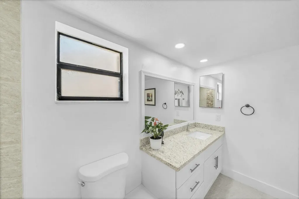 2704 NW 104th Avenue Sunrise FL 33322