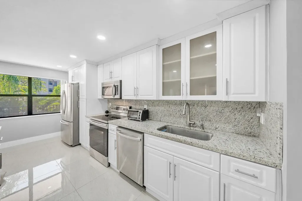 2704 NW 104th Avenue Sunrise FL 33322