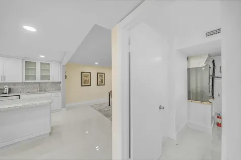 2704 NW 104th Avenue Sunrise FL 33322