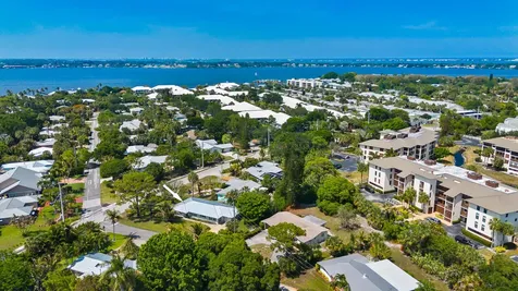 381 SE Edgewood Drive Stuart FL 34996