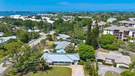 381 SE Edgewood Drive Stuart FL 34996