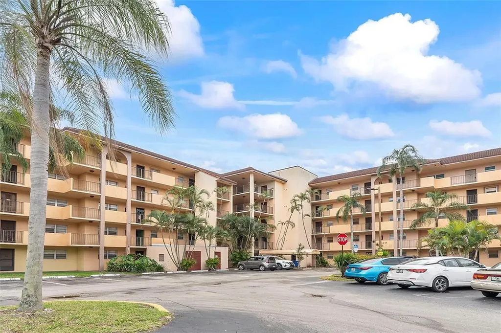 3955 N Nob Hill Road Sunrise FL 33351