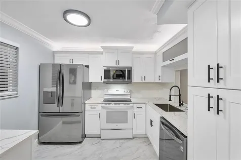 3955 N Nob Hill Road Sunrise FL 33351