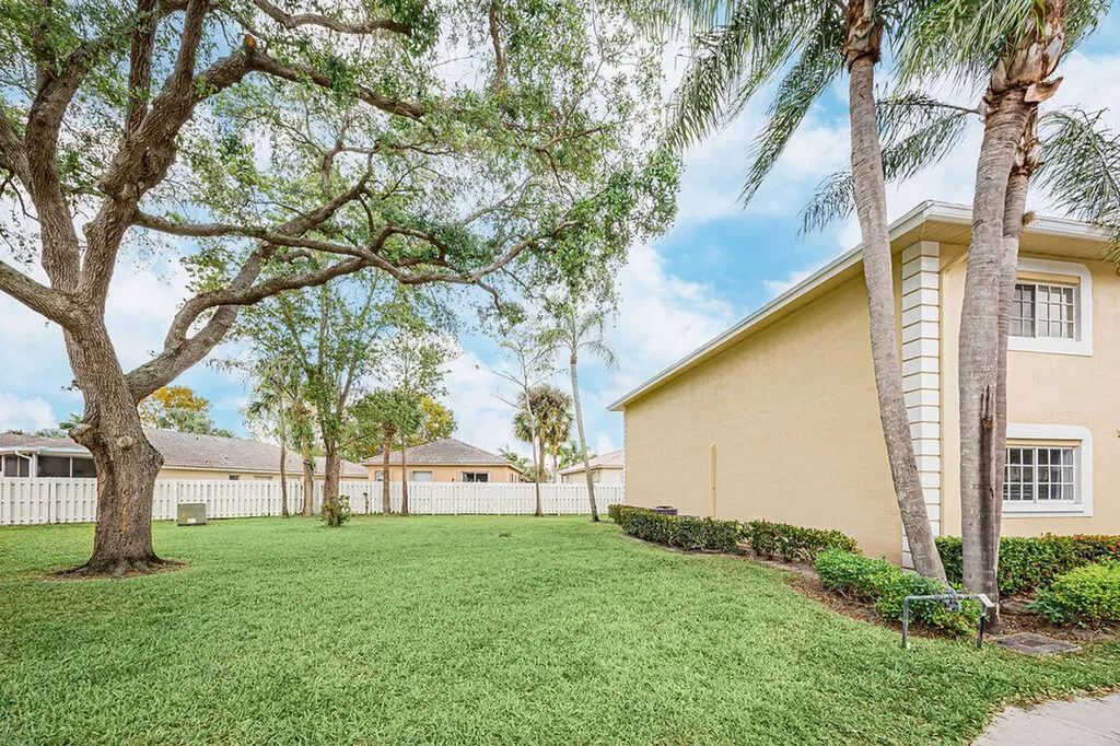 1501 Palm Beach Trace Drive Royal Palm Beach FL 33411