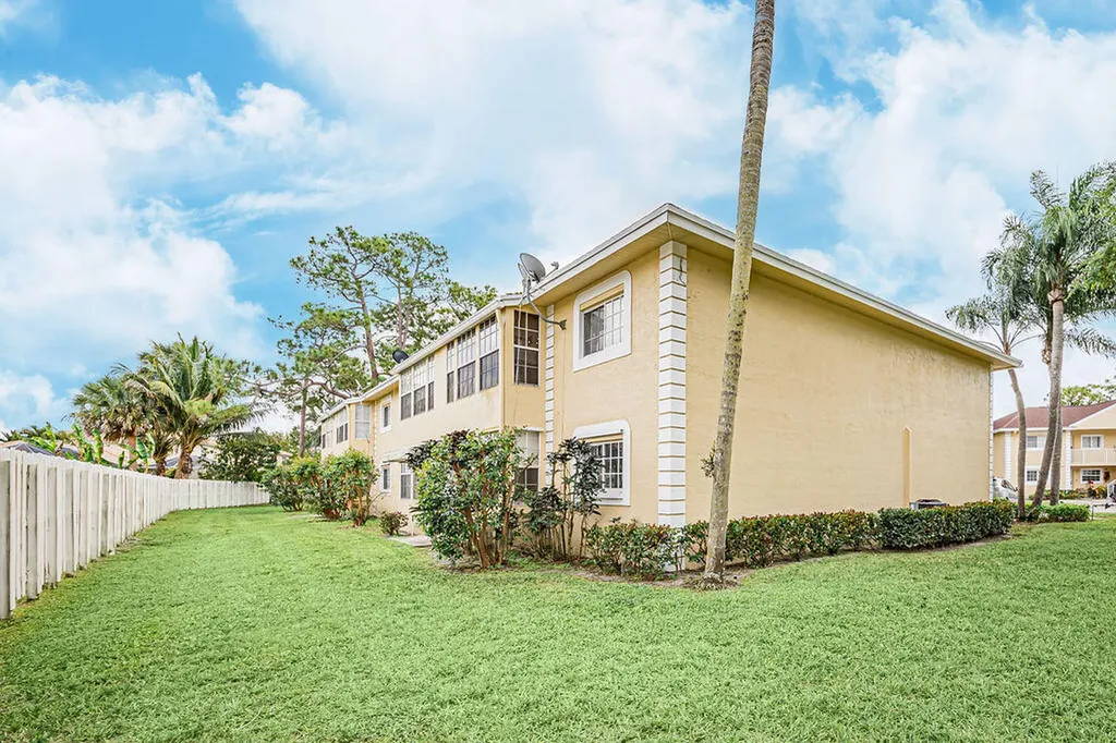 1501 Palm Beach Trace Drive Royal Palm Beach FL 33411